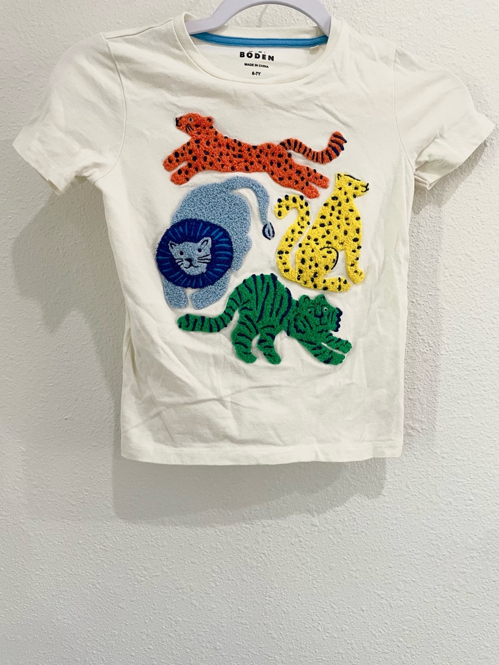 Mini Boden Embroidered Safari Animal Appliqués Tee Novelty Fun Preppy